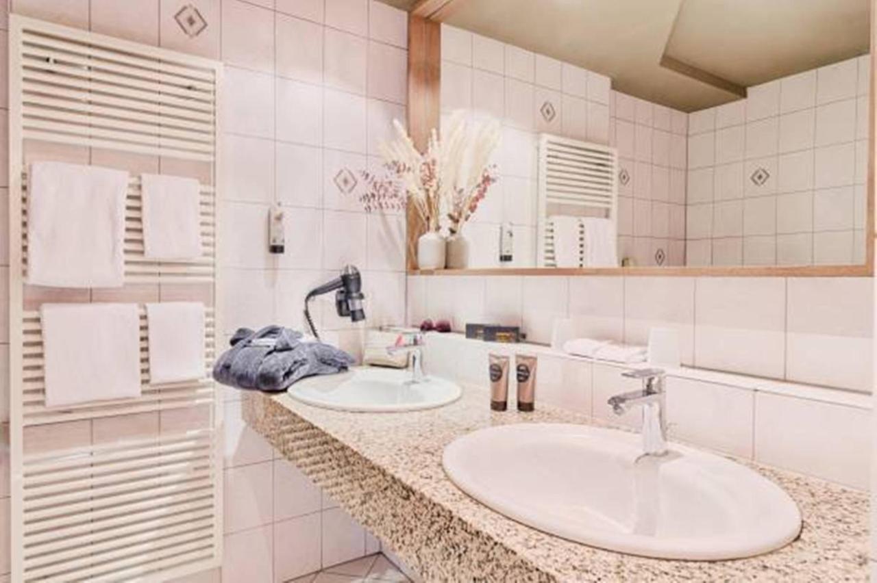 ホテル Residenz Wessinger, ノイ・イーゼンブルク エクステリア 写真